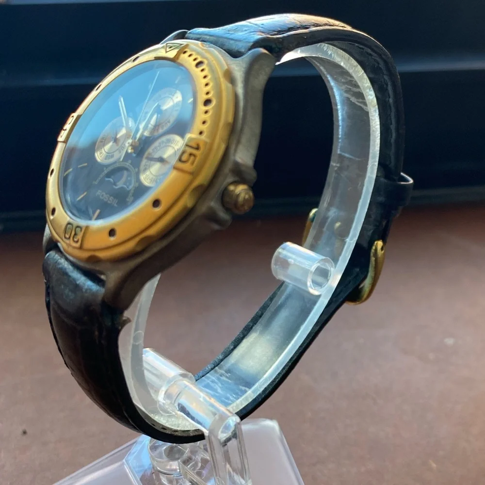Fossil experience allure